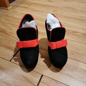 Almost new high heel shoes